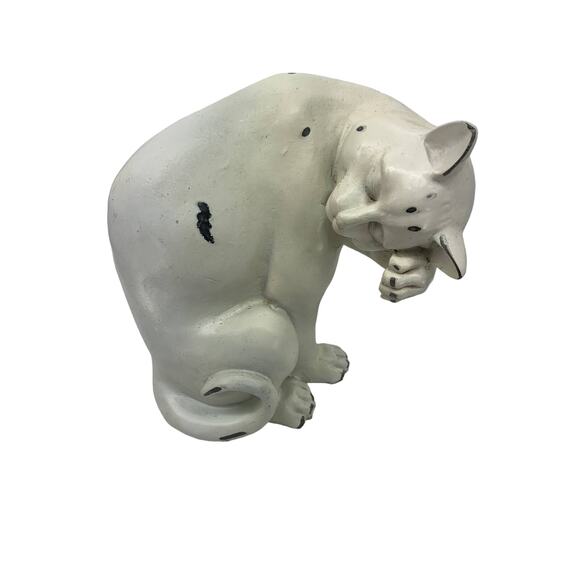 Willow Brook Collection Vintage White Ceramic Cat Figurine - Picture 2 of 9